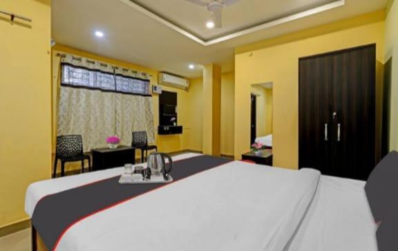 Hotel H K Residency Near Kalakshetra Guwahati Zewnętrze zdjęcie