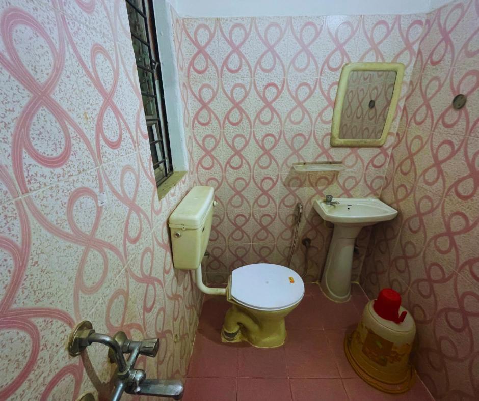 Hotel H K Residency Near Kalakshetra Guwahati Zewnętrze zdjęcie