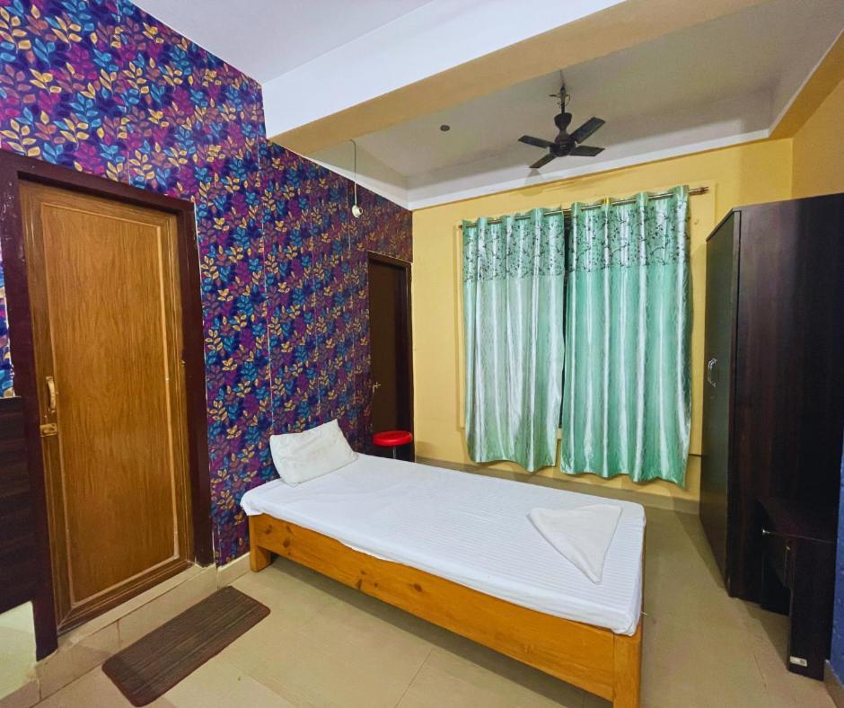 Hotel H K Residency Near Kalakshetra Guwahati Zewnętrze zdjęcie