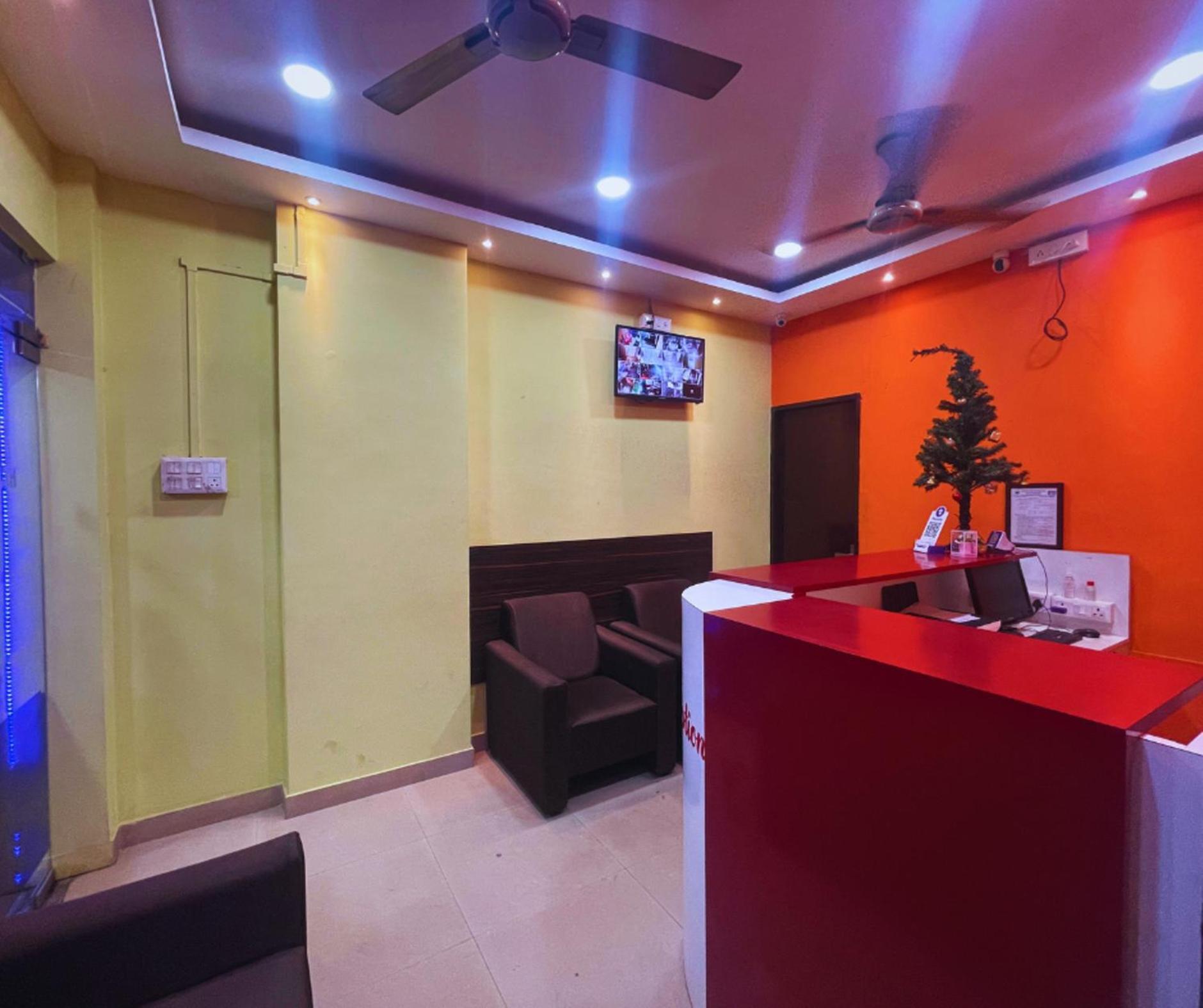 Hotel H K Residency Near Kalakshetra Guwahati Zewnętrze zdjęcie