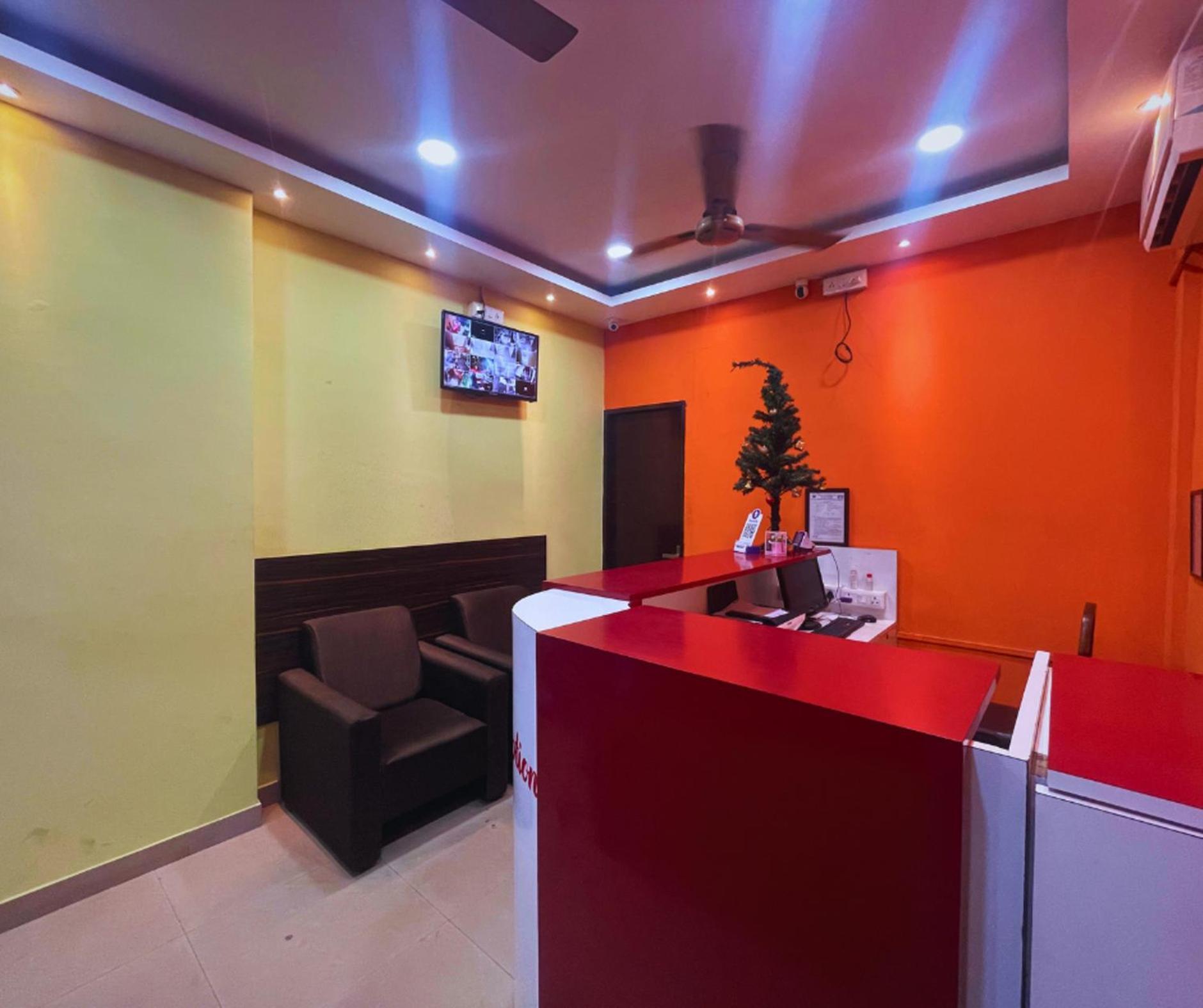 Hotel H K Residency Near Kalakshetra Guwahati Zewnętrze zdjęcie